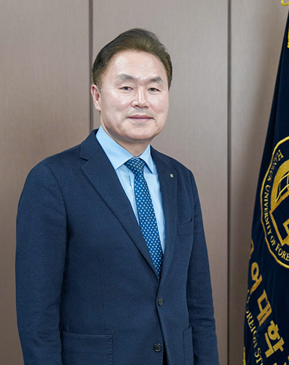 한국외대 13대총장 강기훈 이미지